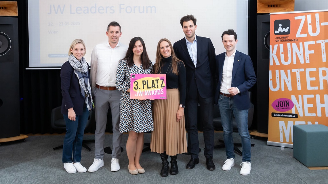 Gruppenbild - halten Schild hoch mit 