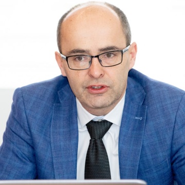 Dr. David Pfarrhofer