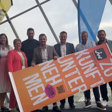 Vortragende: Lukas Staffler & Manuel Mofidian, RLB: Karoline Kuen, UNIQA: Armin Pirker, Harald Koch und Simon Leis, JW Landesvorsitzender Patrick Schwarz und JW Bezirksvorsitzende Lisa Peer