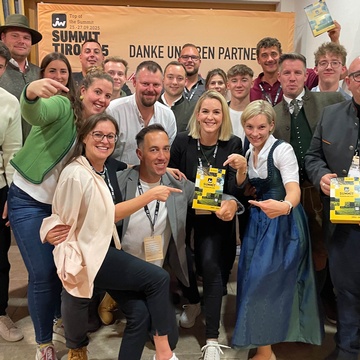 Junge Wirtschaft Burgenland mit WKÖ-Vizepräsidentin Bettina Dorfer-Pauschenwein.