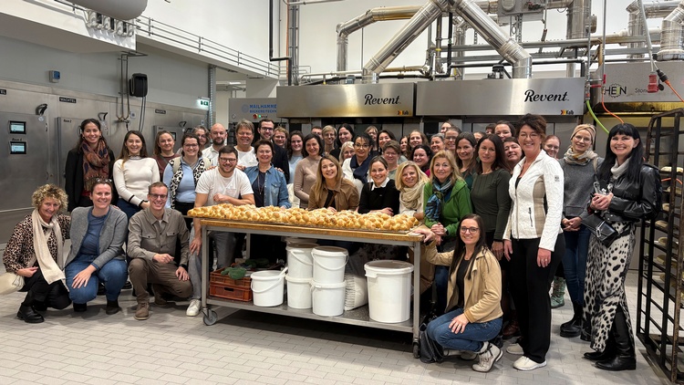 Gruppenfoto in der Bäckerei